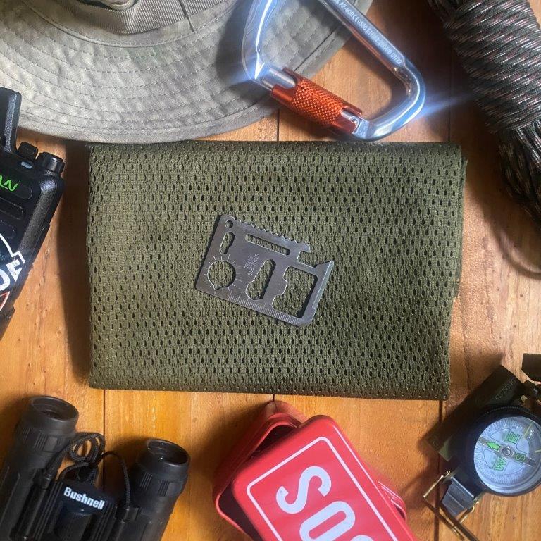 Multi Tools 11 in 1 Outdoor Hunting Survival Camping Pocket Military Credit Card Knife Tool