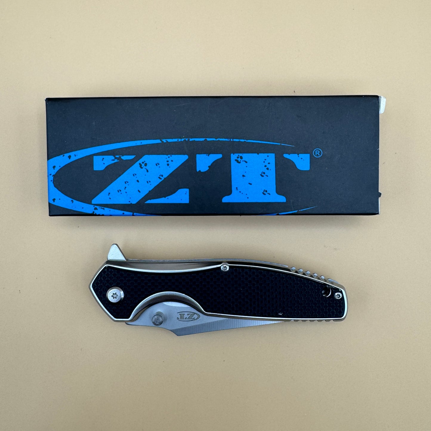 Zero tolerance Folding knife