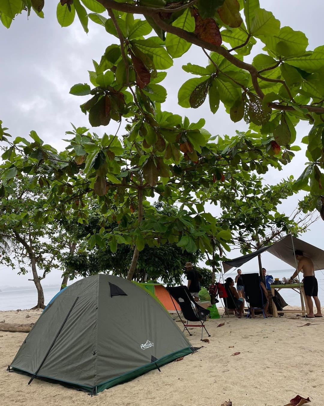 Altitude 3-person waterproof Camping tent