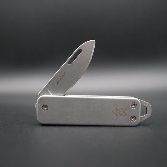 The Elko mini multi tool knife