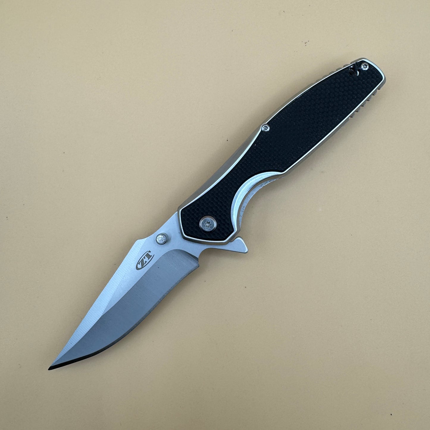 Zero tolerance Folding knife