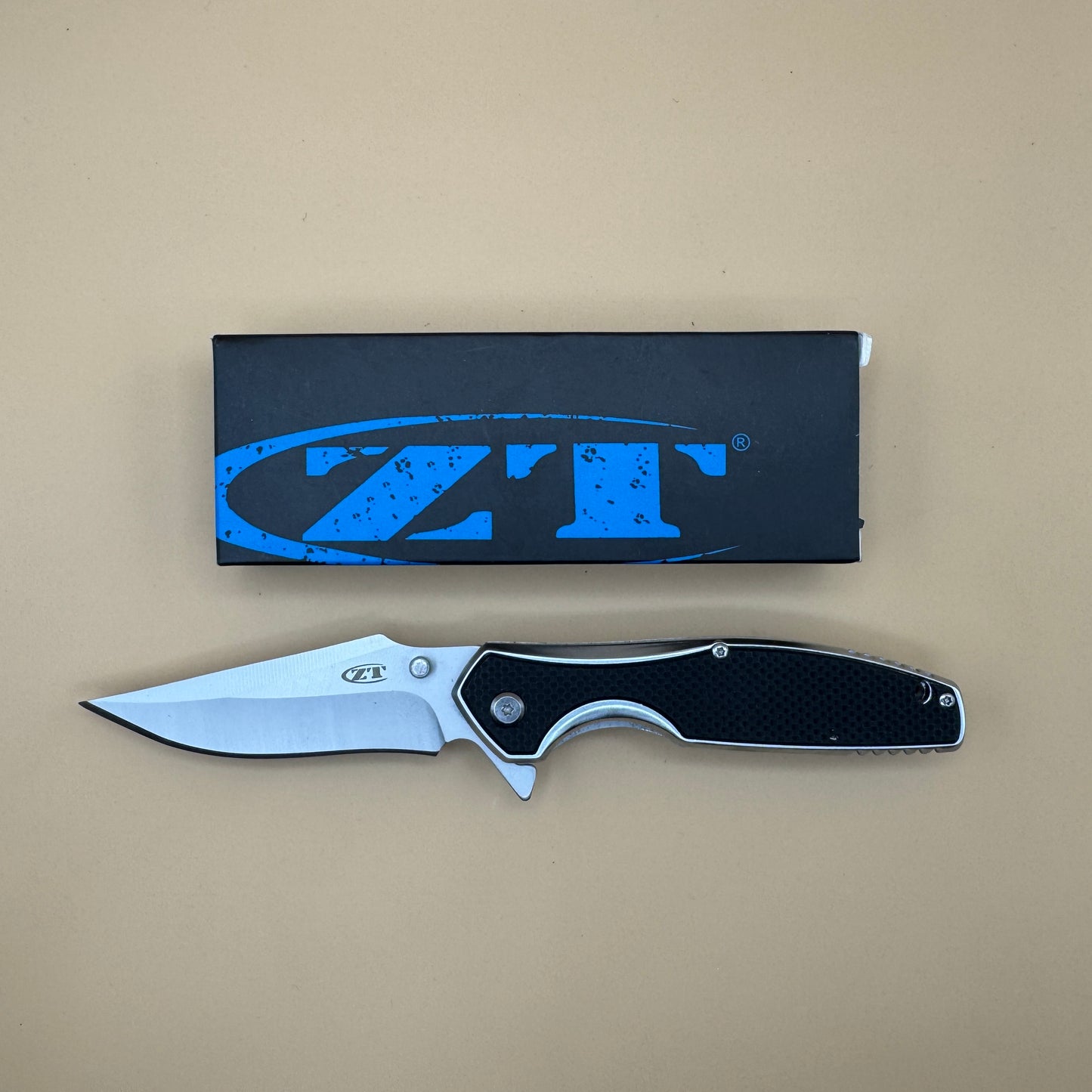Zero tolerance Folding knife