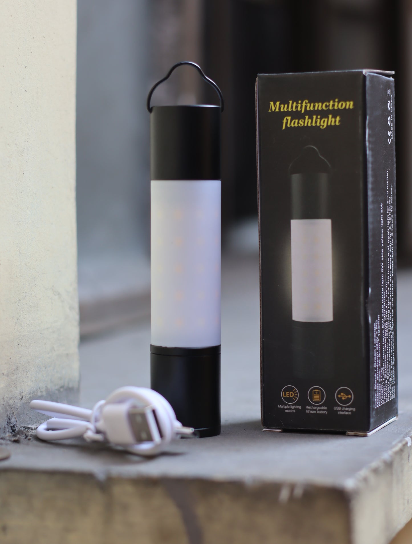 Rechargeable camping light lantern flashlight 6-modes 2600mah battery capacity