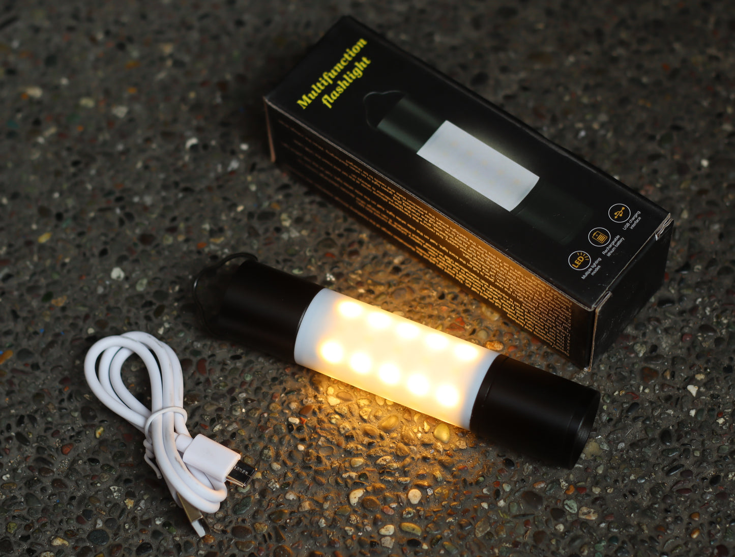 Rechargeable camping light lantern flashlight 6-modes 2600mah battery capacity