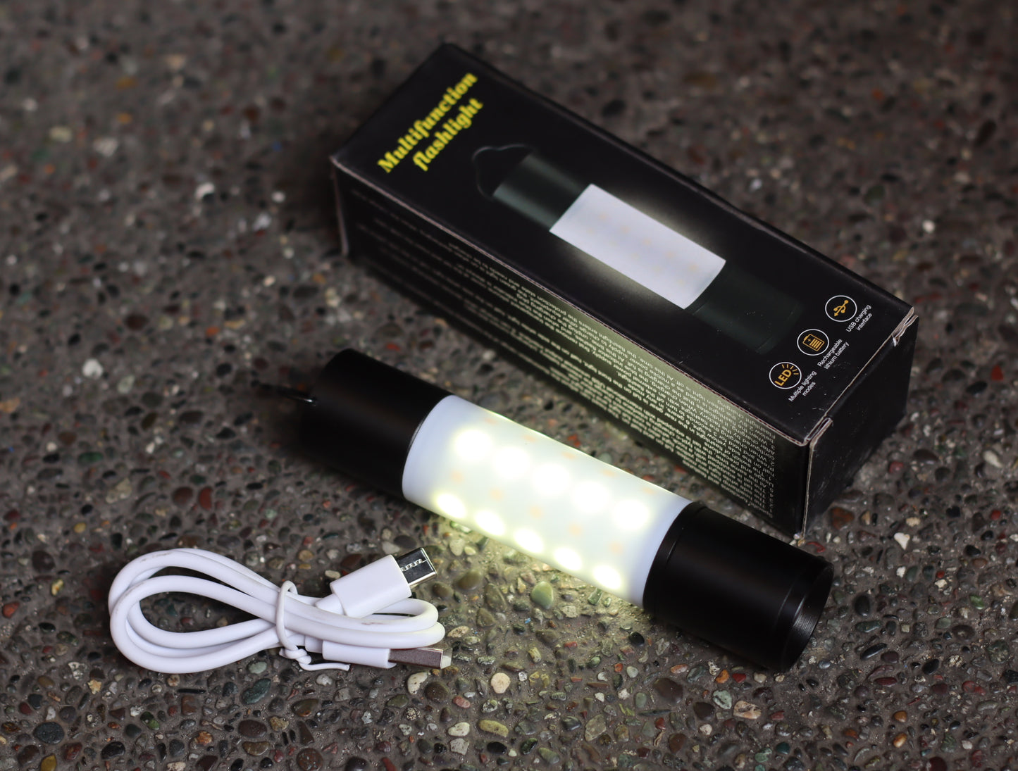 Rechargeable camping light lantern flashlight 6-modes 2600mah battery capacity