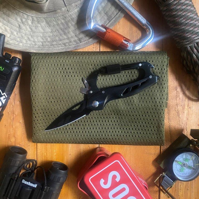 outdoor survival multifunctional carabiner tool